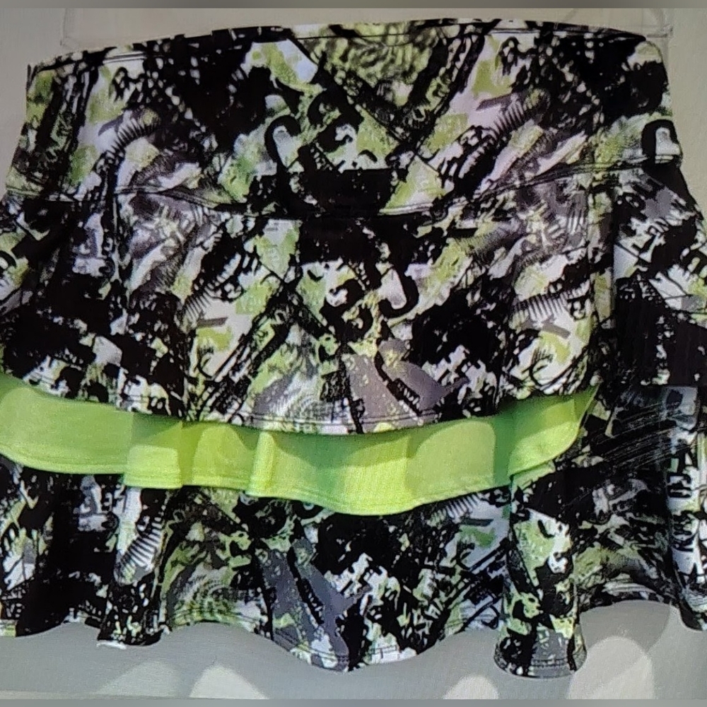 Bolle Edgy Graphic Graffiti Tennis Skort Sz M